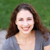 Laura Pfeifer Vardoulakis的肖像